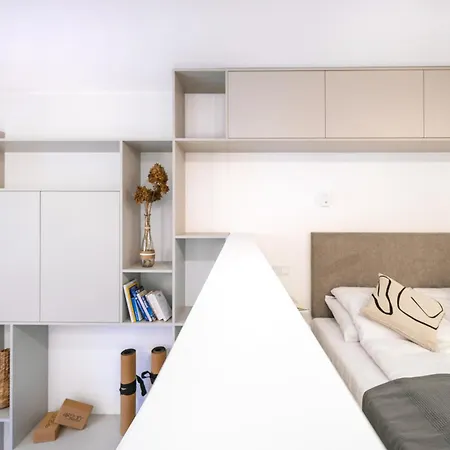 Yoga Zen, Z Tarasem I Widokiem Na Park * Łódź