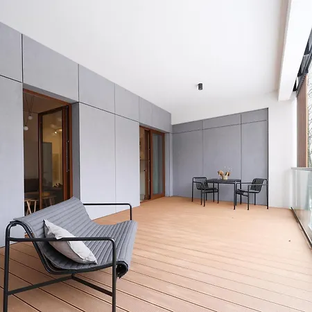 Yoga Zen, Z Tarasem I Widokiem Na Park Łódź