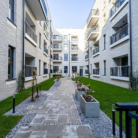 Yoga Zen, Z Tarasem I Widokiem Na Park