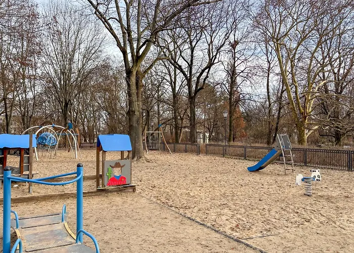 Yoga Zen, Z Tarasem I Widokiem Na Park Łódź