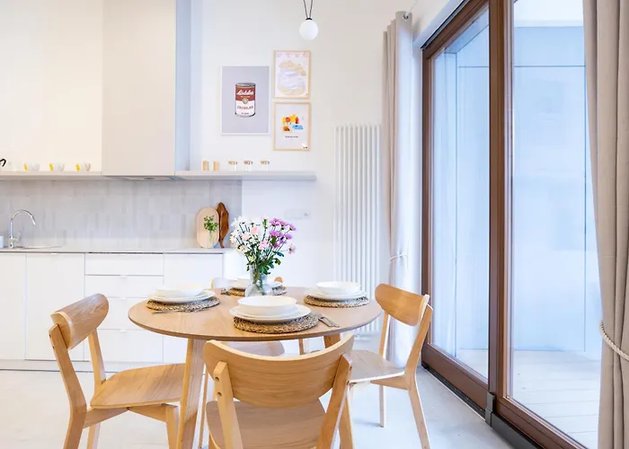 Yoga Zen, Z Tarasem I Widokiem Na Park